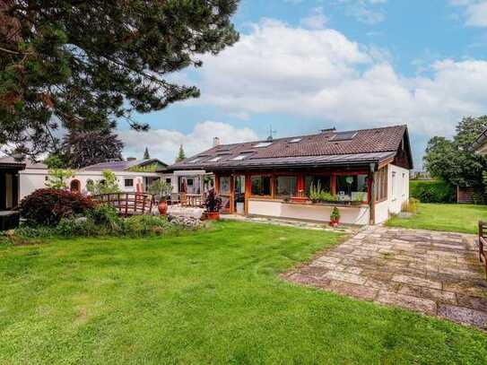 Großzügiger Bungalow auf ruhigem Grundstück mit Potential