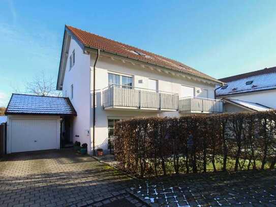 Zögern Sie nicht: Gepflegte DHH mit Garten, Terrassen, Balkon und unverbaubarem Blick ins Grüne