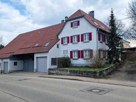 Gemütliches Bauernhaus mit 2 Wohnungen, Scheune und Offenstall für Pferde auf der Schwäbischen Alb!