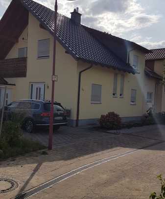 Einfamilienwohnhaus mit Einliegerwohnung