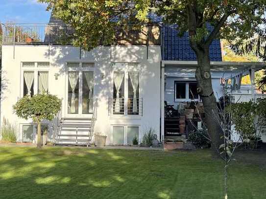 Freistehendes Einf.-haus mit 2 WE in ruhiger Sackgassenlage