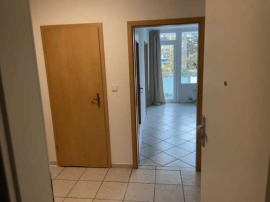 Erstbezug nach Sanierung mit Balkon und EBK: Exklusive 1-Zimmer-Wohnung in St. Augustin