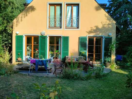 Wunderschönes Einfamilienhaus am Britzer Garten