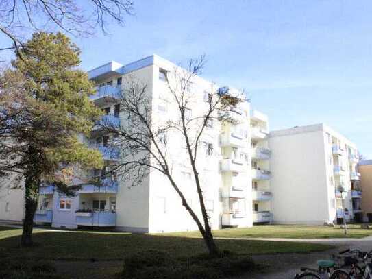 Schöne u. vermietete 2 ZKB DG - Wohnung + Hochgaragenplatz