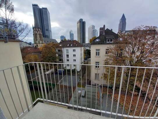 Westend Skylineblick 1 1/2 ZW mit Balkon zur Westseite