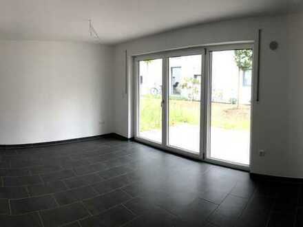 3-Zimmer-EG-Wohnung mit Einbauküche und Terasse mit Garten in Neubiberg