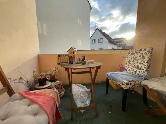 2-Raum-EG-Wohnung mit Balkon und ÖPNV Anbindung