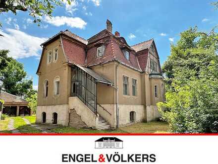 *RESERVIERT* Repräsentative Stadtvilla im Dornröschenschlaf