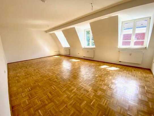 Tolle Dachgeschosswohnung mit viel Flair