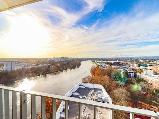 Was für eine Aussicht! Diese exklusive 5-Zi.-Wohnung überzeugt mit Sky-Line + Mainblick! *Erstbezug*