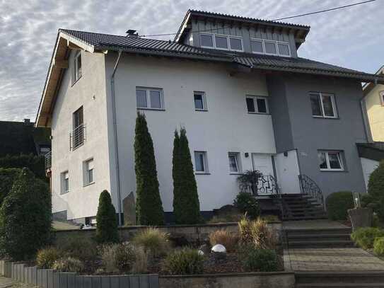 Moderne Maisonettewohnung mit besonderen Details