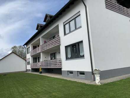 Schöne, helle 4 ZKB-Wohnung mit ca. 103 m² Wfl. + Garage!