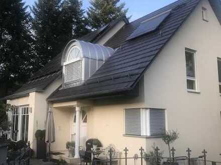 Diese Wohnlage gibt es nur einmal - Freistehendes Einfamilienhaus in mediterranem Stil