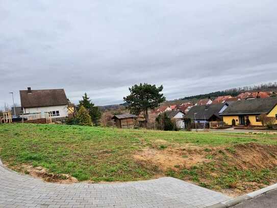 Bauplatz für eine Doppelhaushälfte