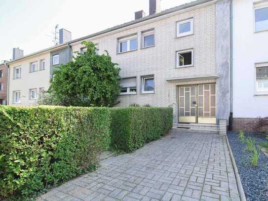 Vielseitiges Zweifamilienhaus mit Charme und Potenzial in Mönchengladbach-Giesenkirchen