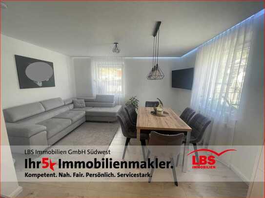 Komplett sanierte Wohnung in ruhiger Lage.