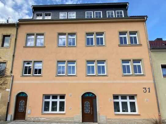 Sehr schöne modernisierte, alters- bzw. behindertengerechte 2-Raum-Wohnung mit Terrasse