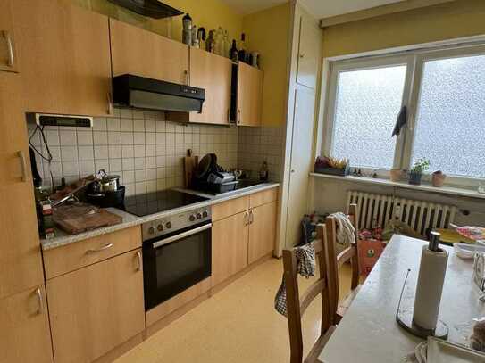 Zwei Zimmer Wohnung in ruhiger Seitenstraße