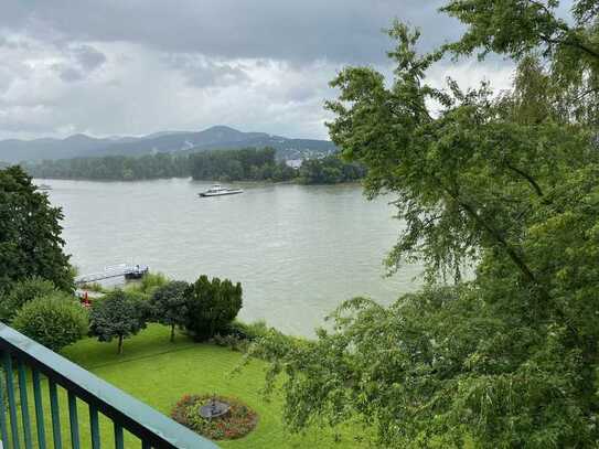 Wunderschöne, modernisierte Wohnung mit Blick auf den Rhein