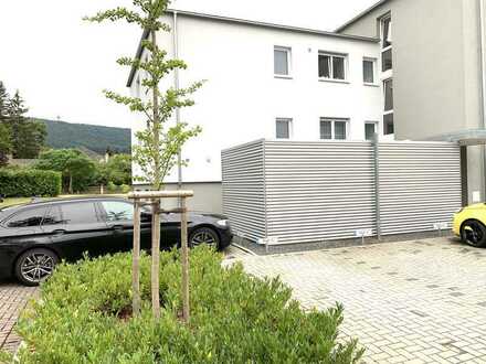 Vollständig renovierte Wohnung mit drei Zimmern und Balkon in Bürgstadt