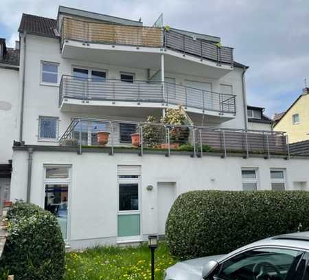 Bonn-Oberkassel, großzügige 2 bis 3 Zimmer Wohnung in zentraler Lage mit PKW Tiefgaragenstellplatz