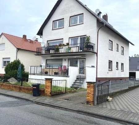 Moderne 4-Zimmer Wohnung mit Terrasse und Garage