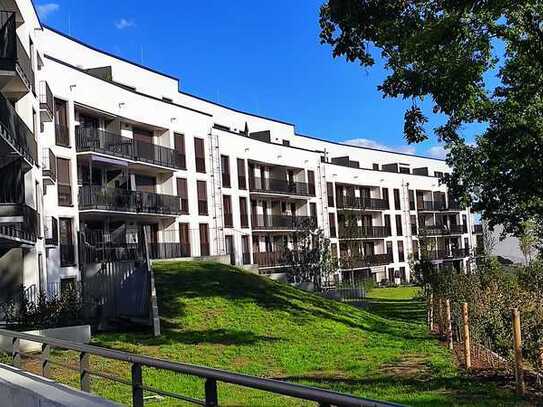 Stilvolle 4-Zimmer-Wohnung mit groBem Südbalkon und Parkblick in Offenbach Bieber