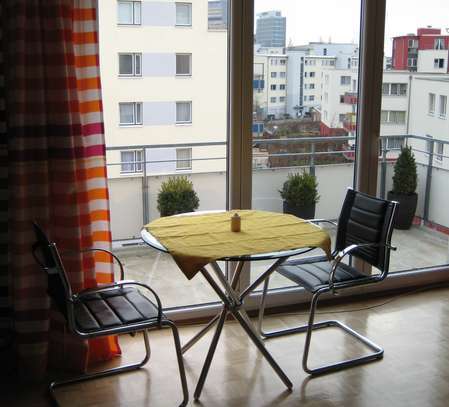 Exklusive 2-Zimmer-Wohnung mit Balkon und Einbauküche in Köln-Ehrenfeld