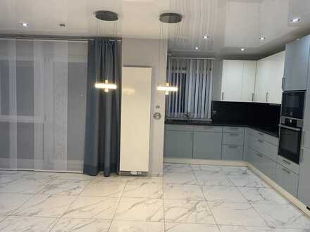 Ansprechende 4,5-Zimmer-Wohnung mit Balkon und EBK in Pilsach