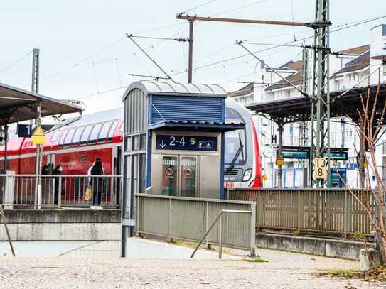 Tiefgaragenstellplatz direkt am Bahnhof mit optionaler Ladestation für E-Kfz