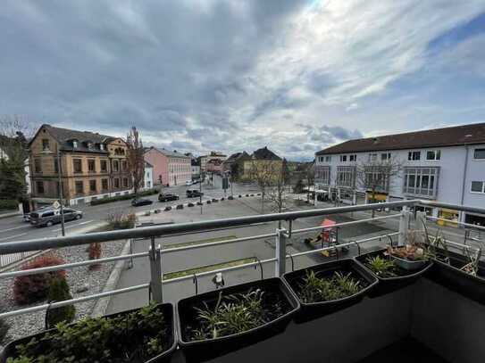 Attraktive 2ZKB-Wohnung mit Balkon und Stellplatz