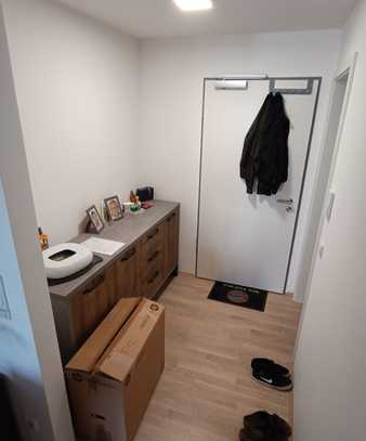 Helle 2-Zimmer Wohnung mit Balkon und Einbauküche