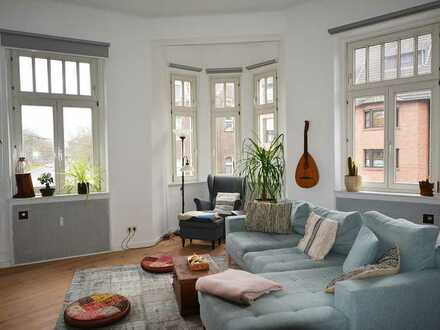 Helle, Sanierte 4-Zimmer Wohnung (1.OG) mit Balkon in stilvollem Altbau in Bockum City