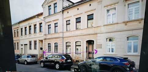 Historisches Haus unter Denkmalschutz, sanierungsbedürfti