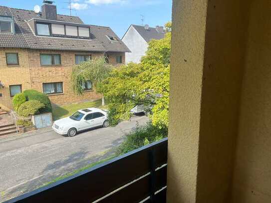 kernsanierte Wohnung am Rande Kölns