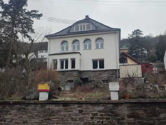 Attraktive 4zimmerwohnung mit Balkon und Einbauküche in 65391Lorch.