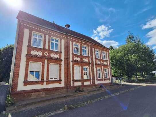 Ruhig gelegenes Mehrfamilienhaus mit 4 Wohneinheiten