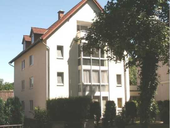 Sonnige möblierte 3-Zimmer-Wohnung mit südlichem Balkon und westlichem Wohnzimmer in Gerresheim