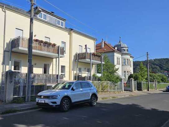 2-Raum Wohnung in Laubegast mit Einbauküche, großem Balkon und Fußbodenheizung