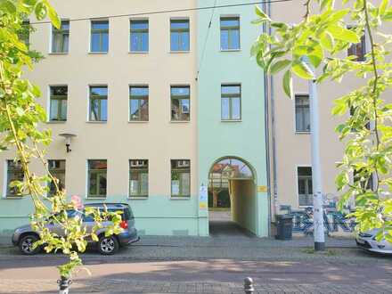 Tolle Erstwohnung mit Einbauküche im Giebichensteinviertel!