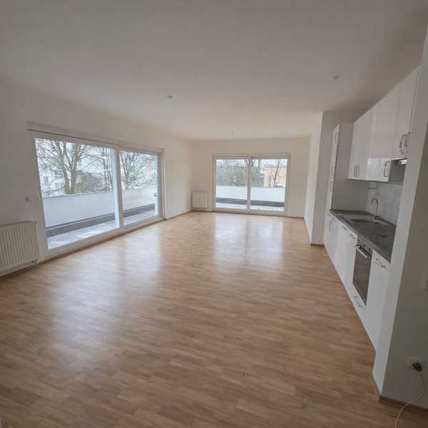                                                               Helle 3-Zimmer Dachgeschosswohnung mit Balkon in Haar                                                       in Haar (München)