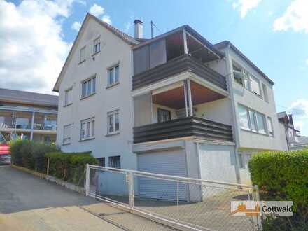 Familienglück in Wernau: 5-Zimmer-EG-Wohnung mit Loggia, Garten, Hobbyraum und Garage!