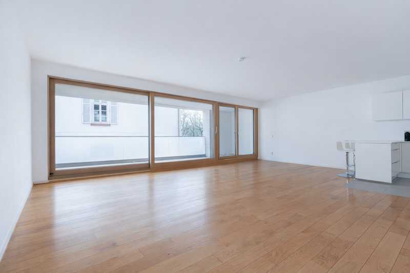 Stilvolle Drei-Zimmer-Wohnung in bester Innenstadtlage direkt am Main