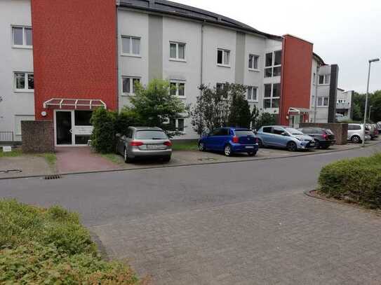 Schöne 5-Zimmer-Maisonette-Wohnung mit Balkon in Leverkusen Rheindorf-Süd