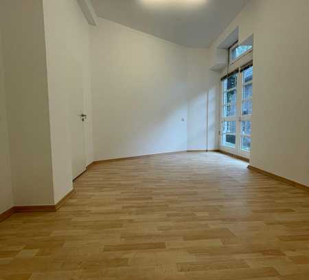 Geräumiges Büro in Frechener Innenstadt