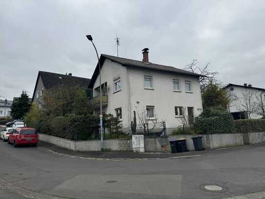 Tolles Einfamilienhaus auf Eckgrundstück in gewachsenem Wohngebiet mit angebundenem Bauplatz!