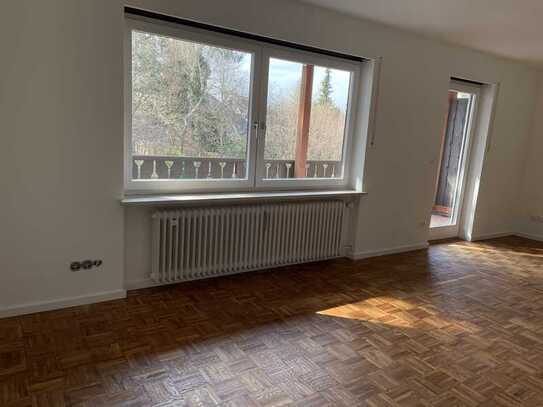 München-Waldtrudering: schöne helle 3-Zimmer-Wohnung mit Balkon