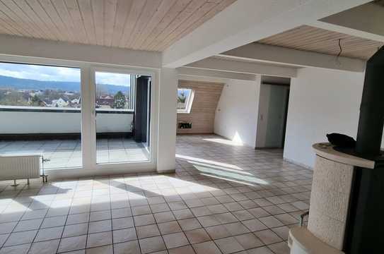 HELLE 2-Zi.-Penthousewohnung für Singel-/Pärchen-mit großer Dachterrasse