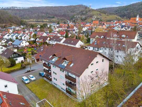 Mit tollem Ausblick! Bezugsfreie 3,5-Zimmer-Dachgeschosswohnung mit durchdachtem Grundriss