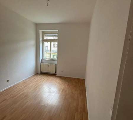 3 Zimmer Wohnung in Altbau